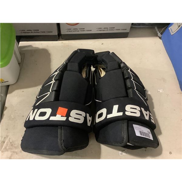 Easton 14in Hockey Gloves
