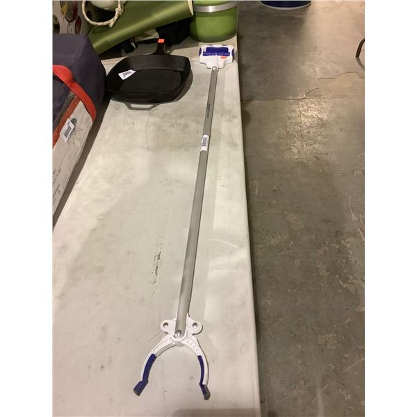 Grabber Buddy Extended Reacher Tool