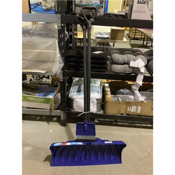 Suncast 27in Snow Pusher w/ Ice Scraper