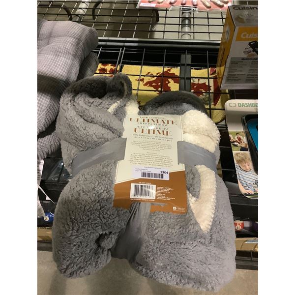 Life Comfort Ultimate Sherpa Throw Blanket (60in x 70in)