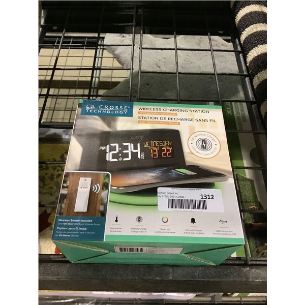 La Crosse Wireless Charging and Temperature Station