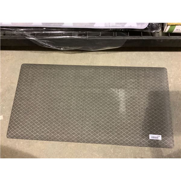 Floor Mat (39in x 20in)