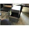 Image 2 : GREY STEELCASE 2 DRAWER MOBILE PEDESTAL