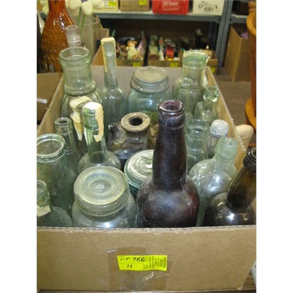 BOX OF COLLECTABLE BOTTLES AND JARS