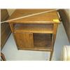 Image 2 : OAK 2 DOOR TV STAND