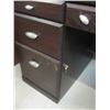 Image 2 : LG. DESK WITH UPPER HUTCH UNIT