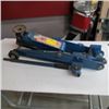 Image 2 : BLUE HYDRAULIC FLOOR JACK