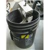 Image 1 : 2 ALUMINUM CLAMPS & A CHAIN
