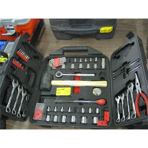 CASED TOOL SET