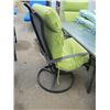 Image 3 : PATIO TABLE WITH 5 SWIVEL CHAIRS & CUSHIONS