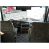 Image 7 : 2002 MONACO WINDSOR 40' DIESEL PUSHER MOTORHOME - VIN #1RF12061X22015443