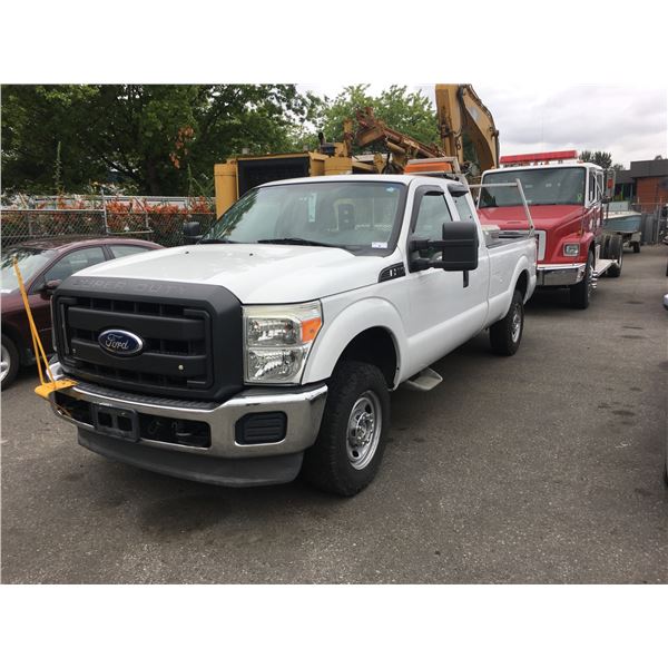 2011 FORD F-250 XL SUPERDUTY, 4DR EXT CAB PU, WHITE, VIN # 1FT7X2B66BEA40449