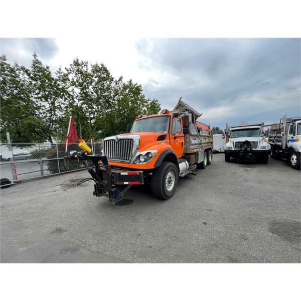 2011 INTERNATIONAL 7500 SBA 6X4, 2DR DUMP TRUCK, ORANGE, VIN # 1HTWNAZT5BJ393539,