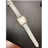 Image 3 : Ladies NEW Quartz Leather Strap Wrist watch