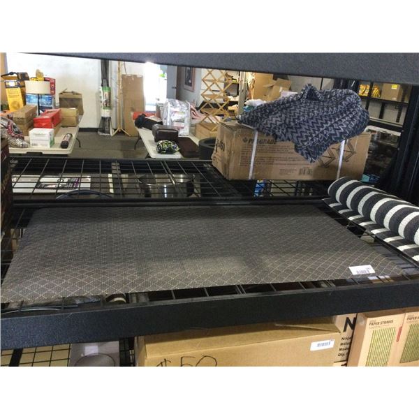 Floor Mat (39in x 20in)