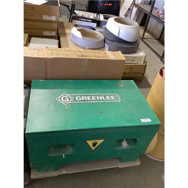 Greenlee Storage Chest (14in H x 32in L x 19in W)