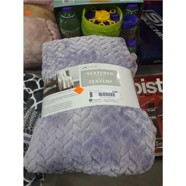 Life Comfort Textured Throw Blanket (60in x 70in)