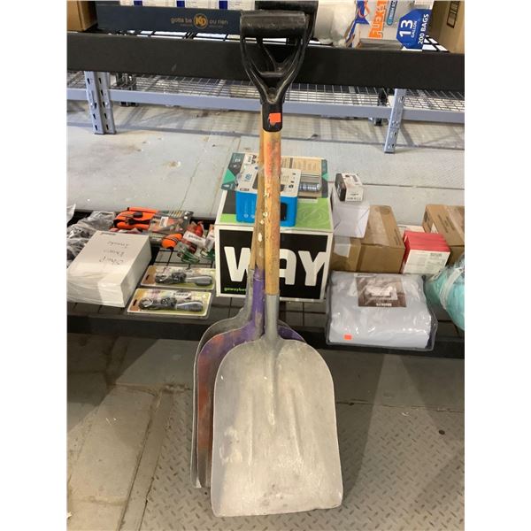 Lot of 3 Shovels