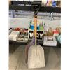 Image 1 : Lot of 3 Shovels
