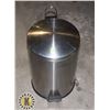 Image 1 : STAINLESS STEEL STEP OPEN GARBAGE CAN