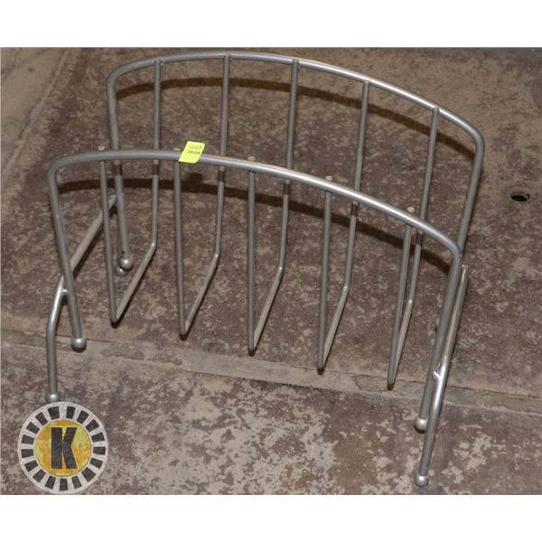 METAL MAGAZINE RACK