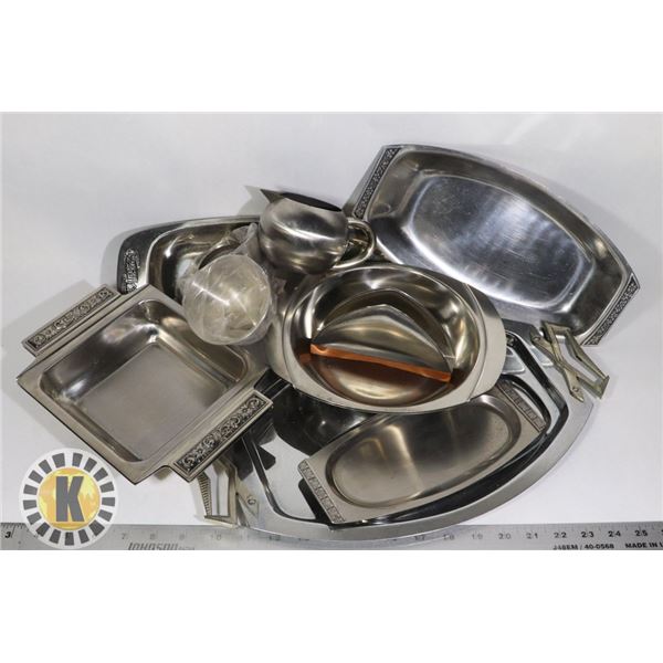 FLAT BOX OF STAINLESS STEEL SERVING DISHES