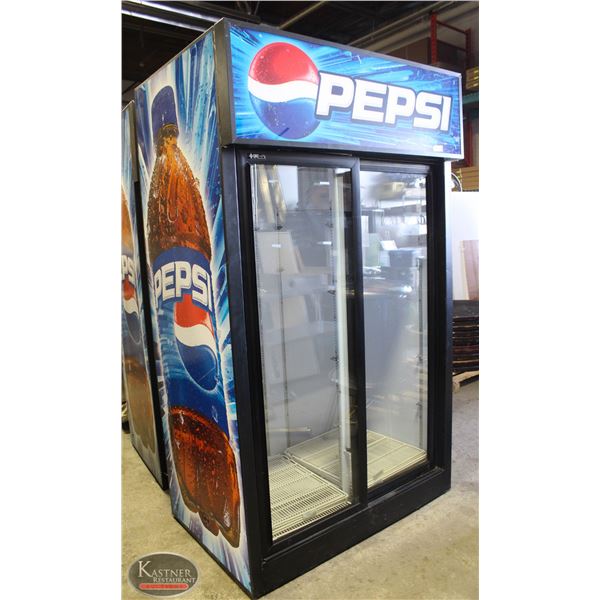 QBD DOUBLE SLIDING DOOR LARGE COOLER