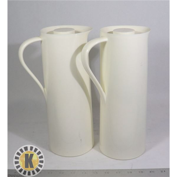PAIR OF INSULATED BEVERAGE OR CONDIMENT