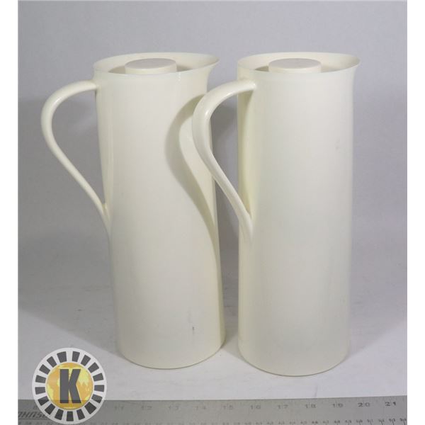 PAIR OF INSULATED BEVERAGE OR CONDIMENT