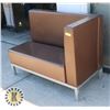 Image 2 : BENCH STYLE SEATING (RIGHT HAND CORNER BENCH) 60" BY 36"