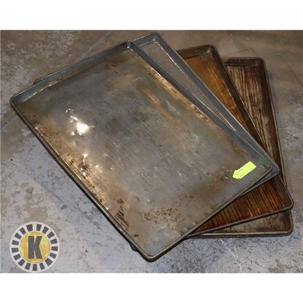 LOT OF 6 BAKING SHEETS