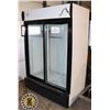 Image 2 : 2 DOOR SLIDING GLASS COOLER. WORKING, NO SHELVES
