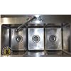 Image 4 : THREE COMPARTMENT STAINLESS STEEL SINK ON LEGS