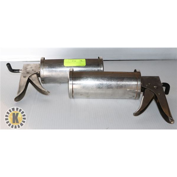 2 CONDIMENT GUNS 582N-21302