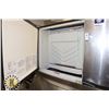 Image 2 : MANITOWOC ICE MACHINE (AIR COOLED)- LARGE ICEMAKER WITH HOPPER