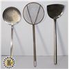 Image 1 : 3 KITCHEN UTENSILS- SPATULA  AND STRAINERS
