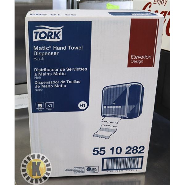 TORK M ATIC HAND TOWEL DISPENSER 55 10 282