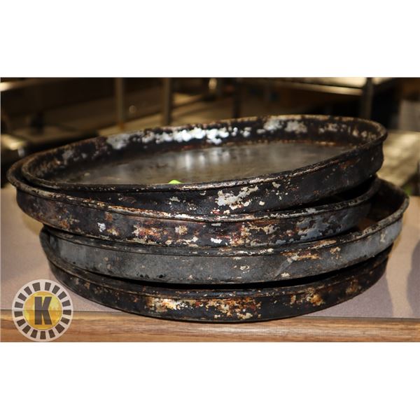 LOT OF FOUR 12" PIZZA PANS