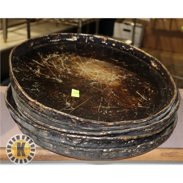 LOT OF FIVE 15" PIZZA PANS
