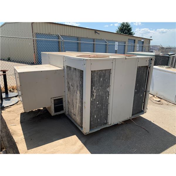 COMMERCIAL ROOFTOP AIR UNIT