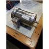 Image 2 : STAINLESS FOOD GRADE ELECTRIC MOTOR