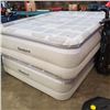 Image 3 : 2 BEAUTYREST QUEEN SIZE AIRBEDS WITH BUILT IN PUMP ONE WITH CARRY BAG