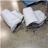 Image 8 : 2 BEAUTYREST QUEEN SIZE AIRBEDS WITH BUILT IN PUMP ONE WITH CARRY BAG