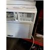 Image 2 : WHIRLPOOL 10,000 BTU WINDOW MOUNT AIR CONDITIONER  WORKING