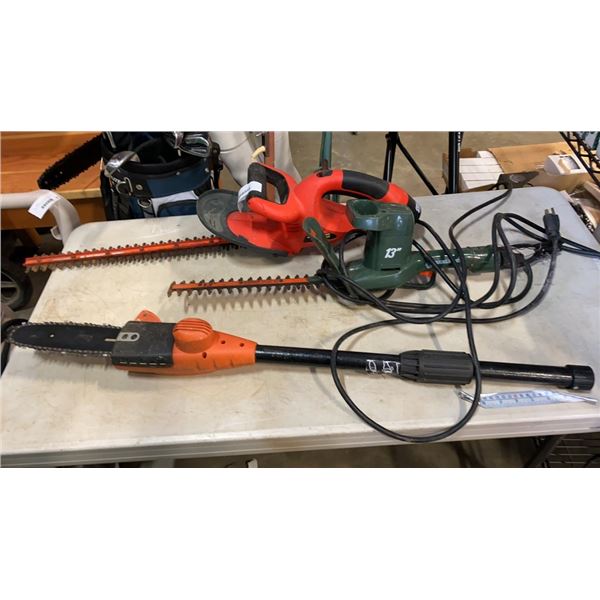 3 ELECTRIC CHAINSAWS - 2 HEDGE TRIMMERS AND POLE SAW