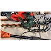 Image 3 : 3 ELECTRIC CHAINSAWS - 2 HEDGE TRIMMERS AND POLE SAW