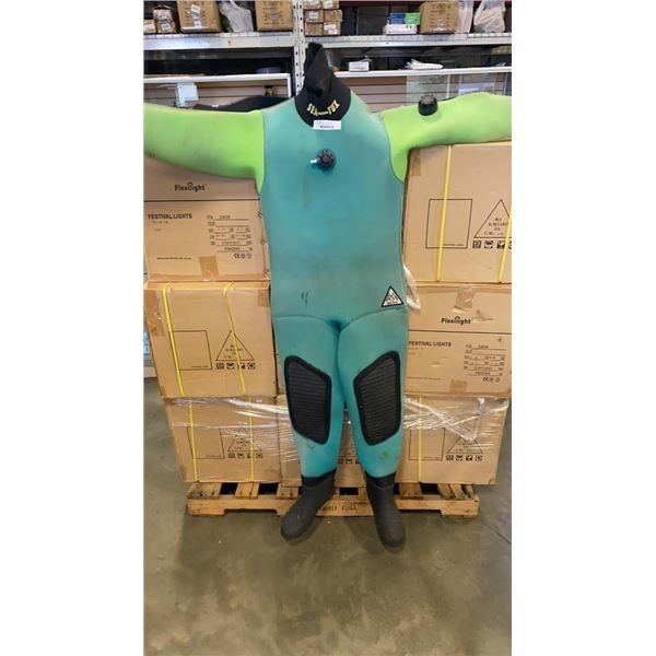 SEA TUX DRY SUIT - SIZE 10 BOOTS