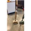 Image 2 : 2 VINTAGE FLOOR POLISHERS GE AND REGINA TESTED AND WORKING