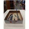 Image 1 : BALIFF MACE AND KITCHEN KNIVES WITH SPREADER