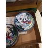 Image 8 : LOT OF VARIOUS ESTATE PAINTINGS AND PRINTS, WITH COLLECTOR PLATES AND STEMWARE